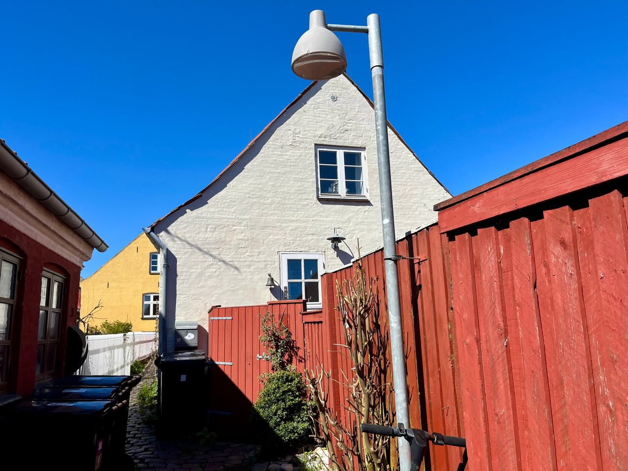 image 03